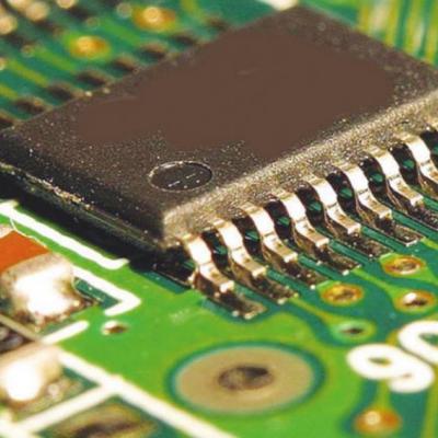 Commerce head out to save U.S. jobs, 1 computer chip at a time