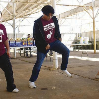 Students dance awaiting band