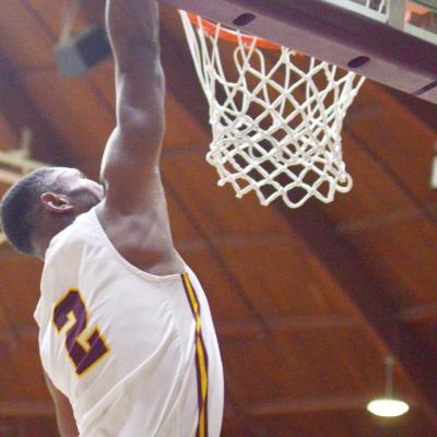 Bryson lifts Reds to winning heights