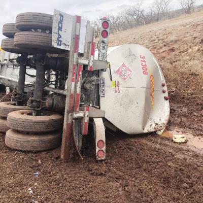 Tanker wreck jams up I-40 traffic flow