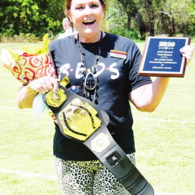 The Clinton Public School Foundation presented the 2020 Outstanding Contribution to Education Award to CMS teacher Vicki Donley on the first day of school. CDN | Litzy Silos CMS teacher earns distinction