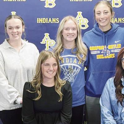 Oakes signs with NOC