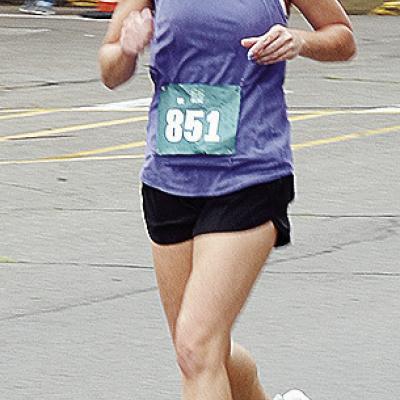 Clinton’s own Stephanie Bridgeman heads toward the finish line during the Clinton Classic Run Saturday on Frisco Avenue. CDN | Sam Goodwyn Clinton’s own Stephanie Bridgeman heads toward the finish line during the Clinton Classic Run Saturday on Frisco Avenue. CDN | Sam Goodwyn