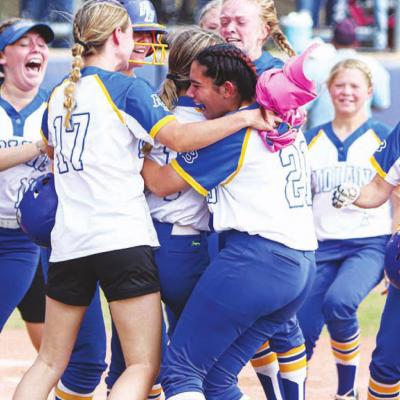 Lady Indians stun Bobcats