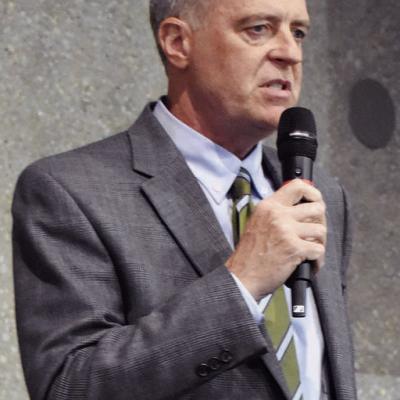 OSIDA Executive Director Craig Smith Smith, space port chief, speaks at luncheon