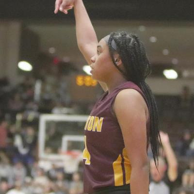 Ke’ona Ford knocks