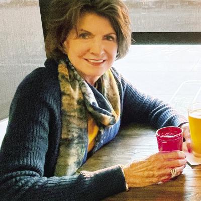 Lowry recounts discovering breast cancer 30+ years ago