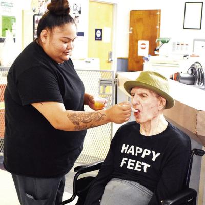 Veterans Center staff, veterans enjoy their time together