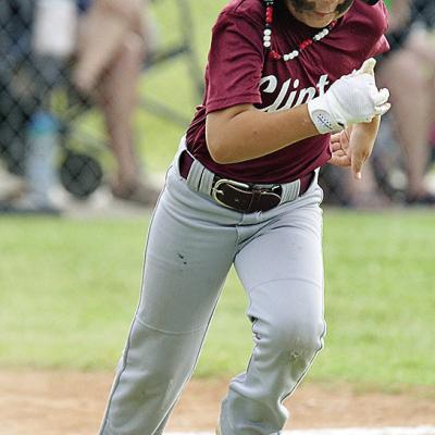 Ayden Taylor hustles to first during the Clinton Maroons’ game in the OK Kids 8U State Baseball Tournament at Schumacher Fields at Acme Brick Park. CDN | Sam Goodwyn Ayden Taylor hustles to first during the Clinton Maroons’ game in the OK Kids 8U State Baseball Tournament at Schumacher Fields at Acme Brick Park. CDN | Sam Goodwyn