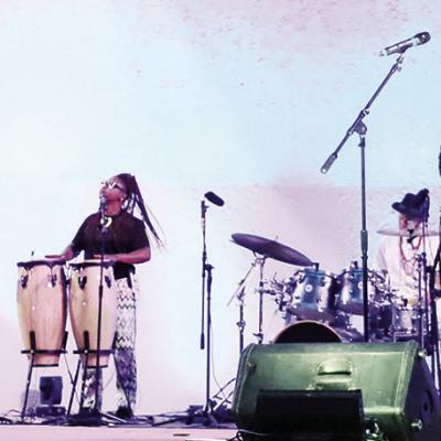 Energetic performance for crowd