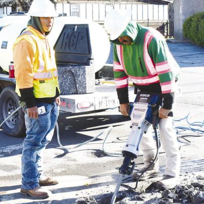 CDN | Elisha Rangel Hammering away