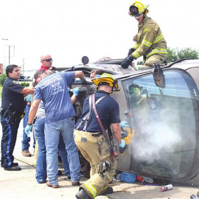 Rollover wreck on Gary