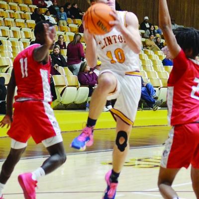 Clinton hoops struggles against Cache