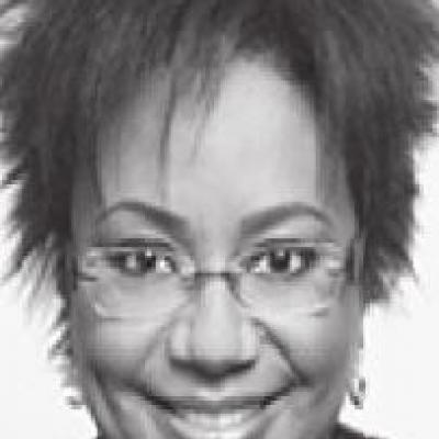 Woman debates letting ex-boyfriend attend her son’s graduation